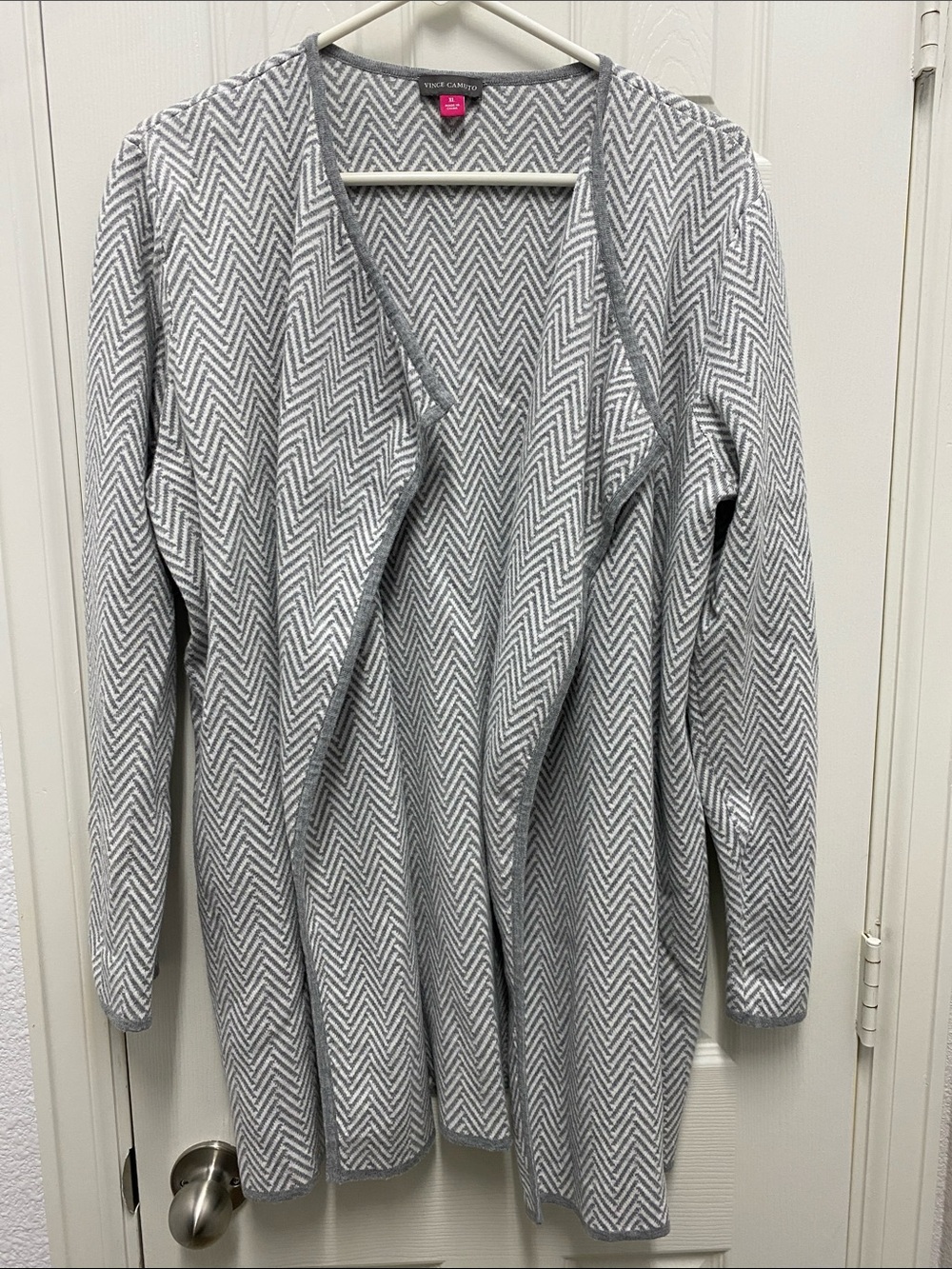 Vince Camuto Light Gray Chevron Open-Front Cardigan